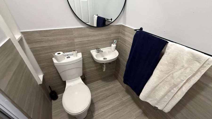 To Let 2 Bedroom Property for Rent in Parklands North Western Cape